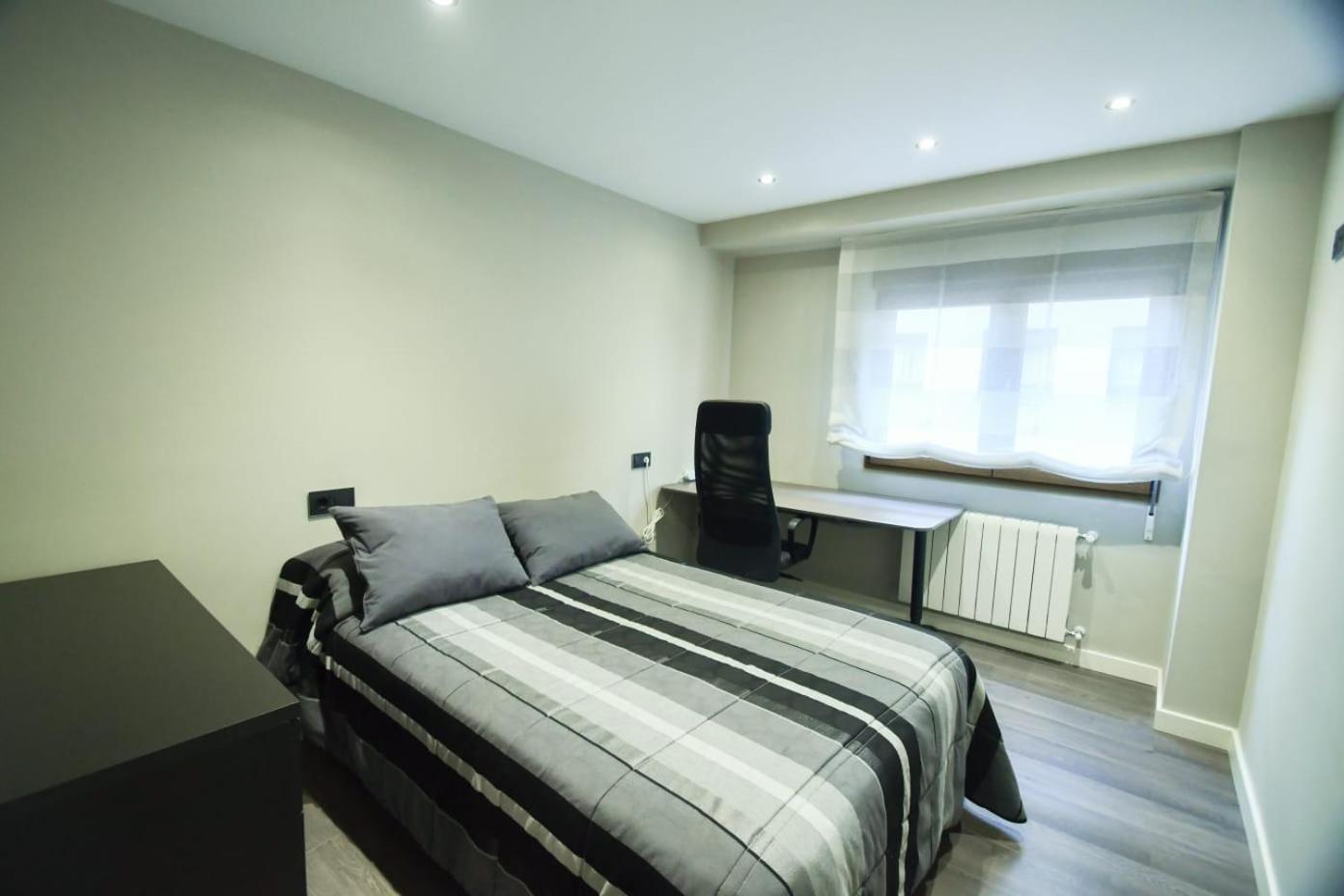 Apartamento Con Garaje En El Centro